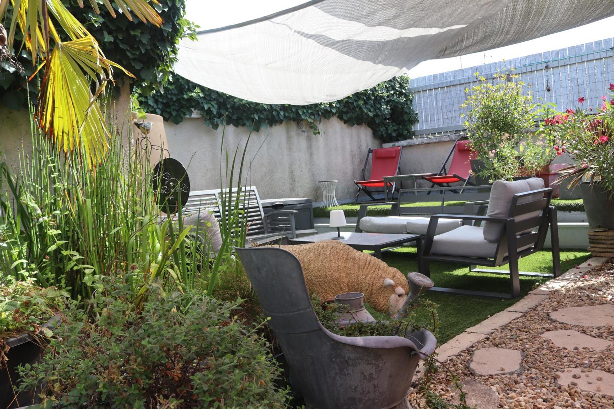 Suite En Terrasse A Cognac Eksteriør bilde